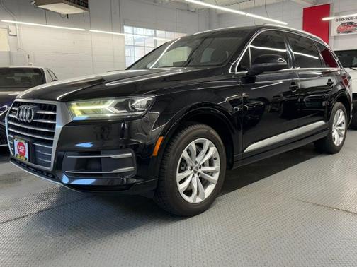 Night Black 2017 Audi Q7 3.0T Premium