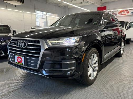 Night Black 2017 Audi Q7 3.0T Premium