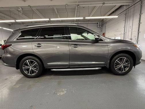 2017 INFINITI QX60 Base