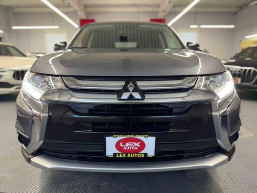 2018 Mitsubishi Outlander ES
