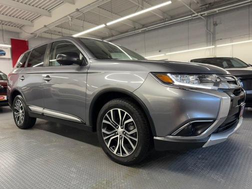 2018 Mitsubishi Outlander ES