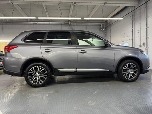 2018 Mitsubishi Outlander ES