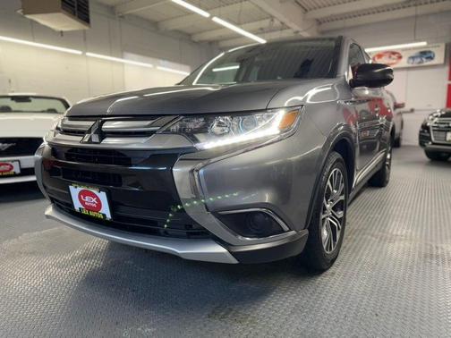 2018 Mitsubishi Outlander ES