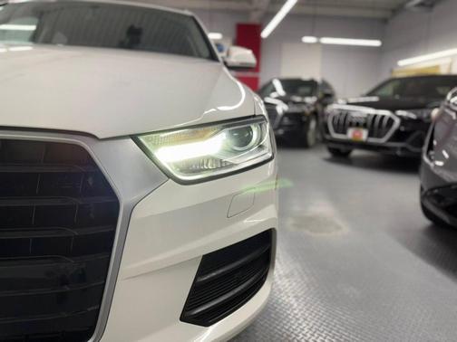 2017 Audi Q3 2.0T Premium