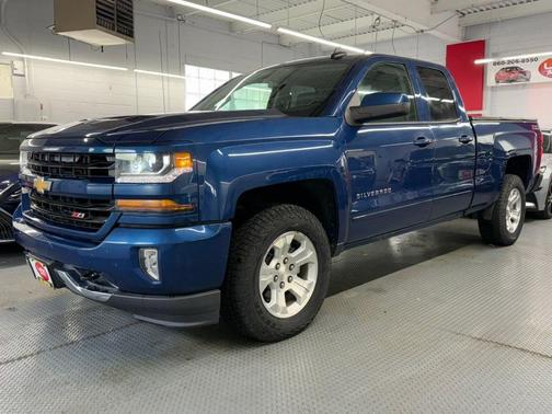 Deep Ocean Blue Metallic 2017 Chevrolet Silverado 1500 2LT