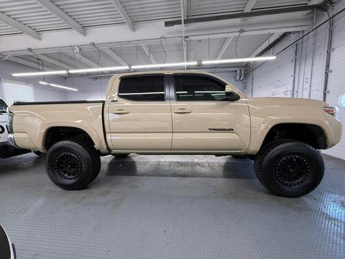 Quicksand 2017 Toyota Tacoma SR5