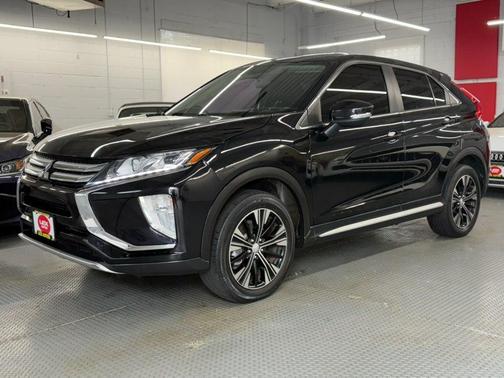 Tarmac Black Metallic 2018 Mitsubishi Eclipse Cross SE