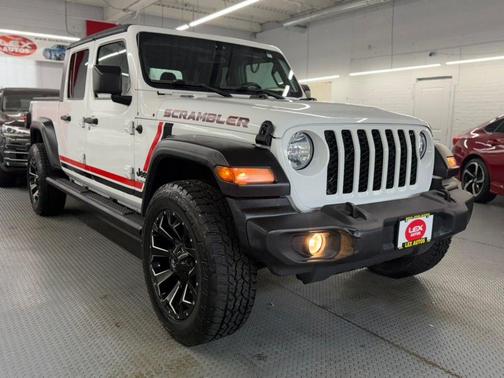 Bright White Clearcoat 2020 Jeep Gladiator Sport S