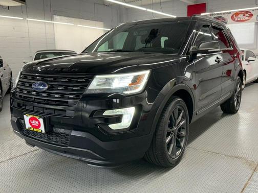 Shadow Black 2017 Ford Explorer XLT