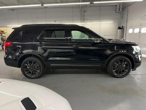 Shadow Black 2017 Ford Explorer XLT