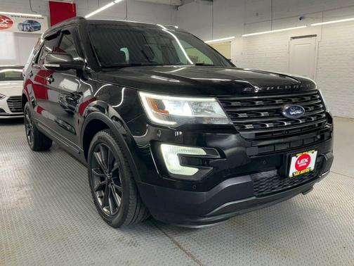 Shadow Black 2017 Ford Explorer XLT