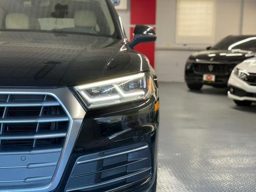 2018 Audi Q5 2.0T Tech Premium