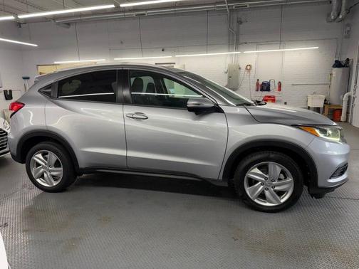 Lunar Silver Metallic 2019 Honda HR-V EX