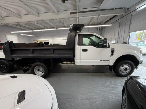 Oxford White 2019 Ford F-350 XL