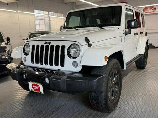 Bright White Clearcoat 2015 Jeep Wrangler Unlimited Altitude