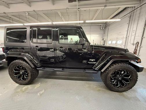 Black Clearcoat 2018 Jeep Wrangler JK Unlimited Sahara