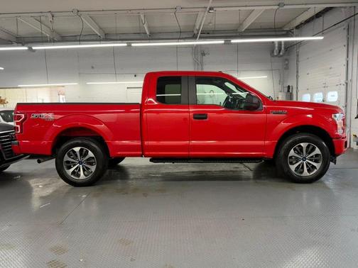 Magma Red Metallic 2019 Ford F-150 XL