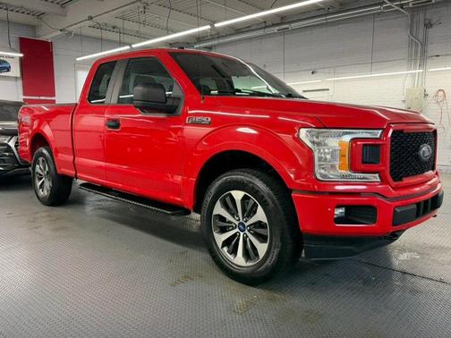 Magma Red Metallic 2019 Ford F-150 XL