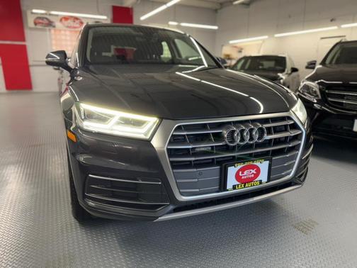 2020 Audi Q5 45 Premium Plus