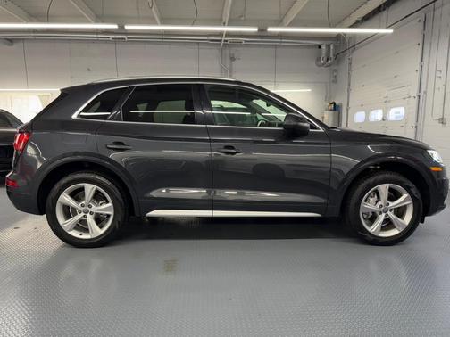 2020 Audi Q5 45 Premium Plus