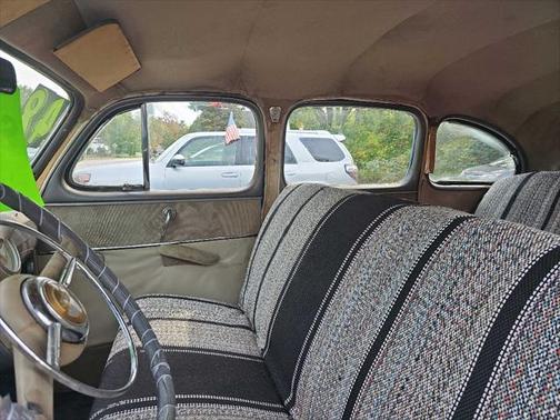 1948 Ford Deluxe Base