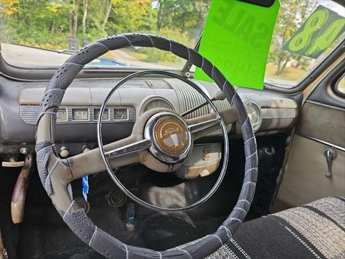 1948 Ford Deluxe Base