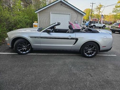 2012 Ford Mustang V6 Premium