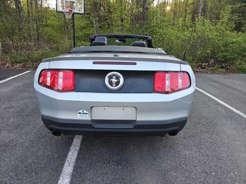 2012 Ford Mustang V6 Premium