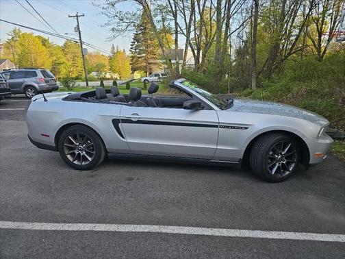 2012 Ford Mustang V6 Premium