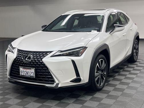 Eminent White Pearl 2025 Lexus UX 300h Base