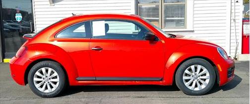 2018 Volkswagen Beetle 2.0T S