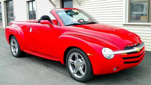 2004 Chevrolet SSR Reg Cab 116.0'' WB LS