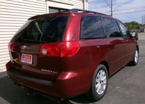 2009 Toyota Sienna XLE