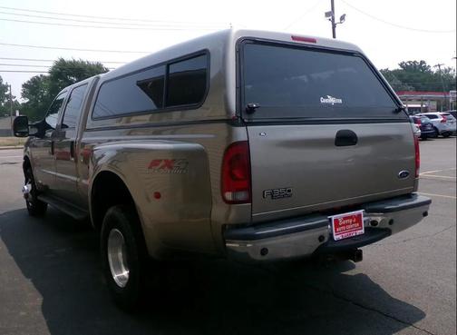 2004 Ford F-350 XL Crew Cab