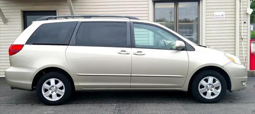 2005 Toyota Sienna XLE