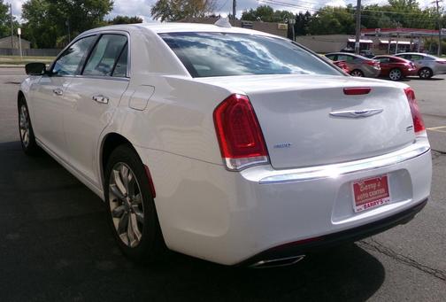 2019 Chrysler 300 Limited