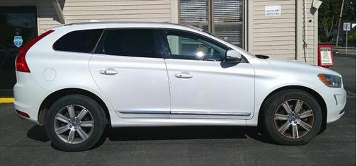 2016 Volvo XC60 T6 Drive-E