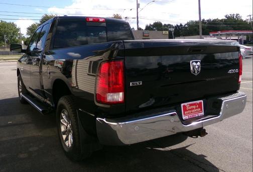2018 RAM 1500 SLT