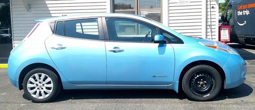 2015 Nissan Leaf 4dr HB S