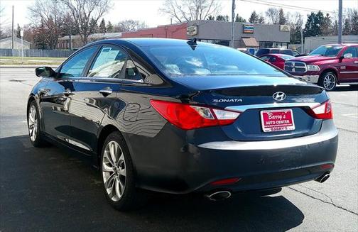 2011 Hyundai SONATA SE