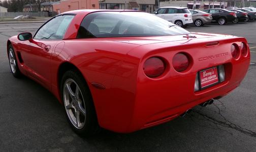 2001 Chevrolet Corvette Base