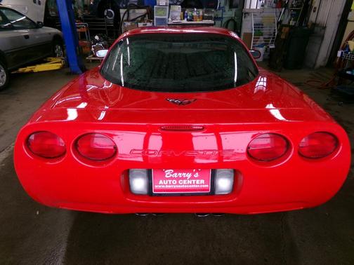 2001 Chevrolet Corvette Base