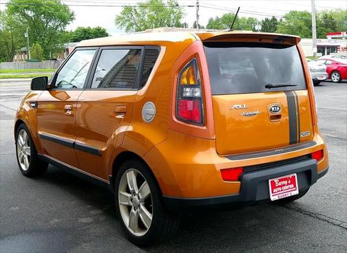 2010 Kia Soul +