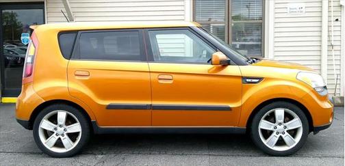 2010 Kia Soul +