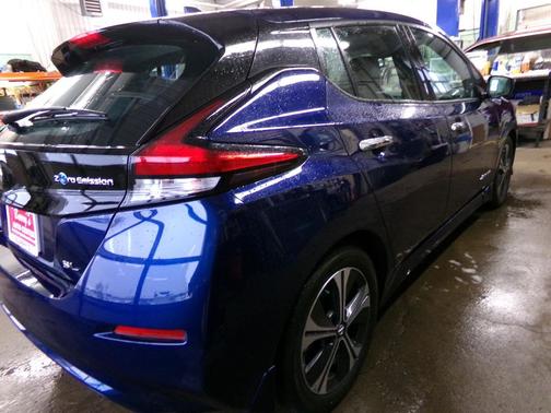 2018 Nissan Leaf SL Hatchback