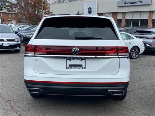 2024 Volkswagen Atlas 2.0T SE