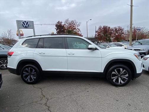 2024 Volkswagen Atlas 2.0T SE