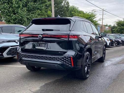 2025 Volkswagen Tiguan 2.0T SE R-Line Black 4MOTION