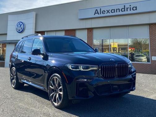 2022 BMW X7 M50i
