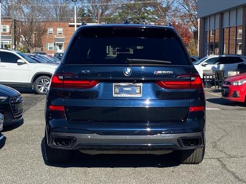 2022 BMW X7 M50i